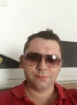 Igor, 46, Moscow