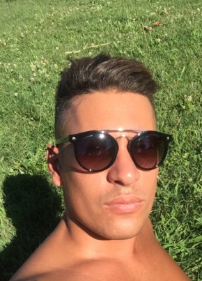 Aldo, 33, Repubblica Italiana, Milano