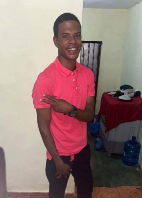 Yordi Martínez, 32, República de Santo Domingo, Villa Francisca