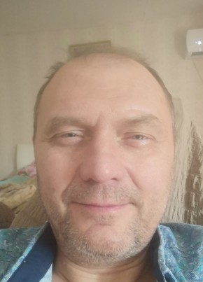 Максим, 52, Россия, Новотитаровская