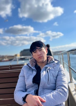 Камил из İstanbul 23 года