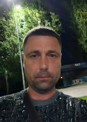 Андрей из Волжского (Волгоградской обл.) 44 года