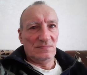 Валерий, 72 года, Саратов