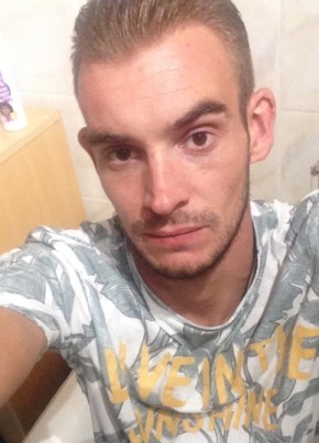 jarod, 28, République Française, Amiens