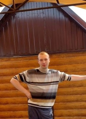 Иван, 31, Россия, Каменск-Уральский