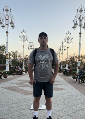 Олег из Твери 44 года
