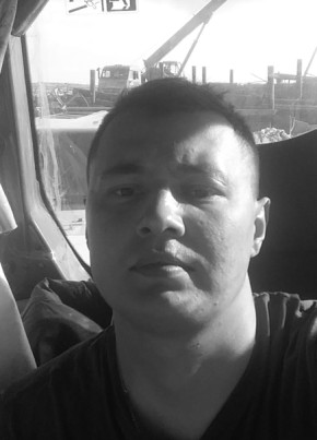 Павел из Горно-Алтайска 32 года