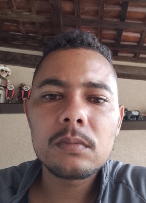 Rodolfo из Pombos 34 года