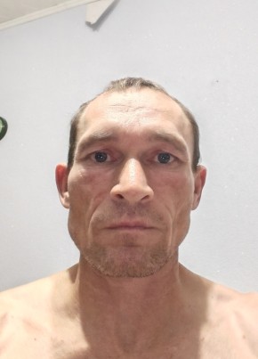Валерий из Кургана 44 года