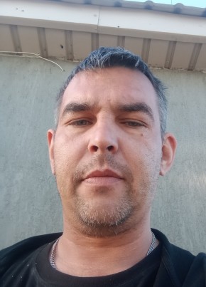 Алексей из Докучаевска 42 года