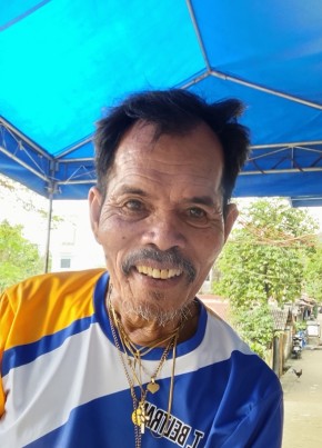 Aproniano из Cainta 18 лет