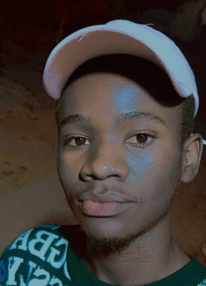 Messias, 18, Angola, Luanda