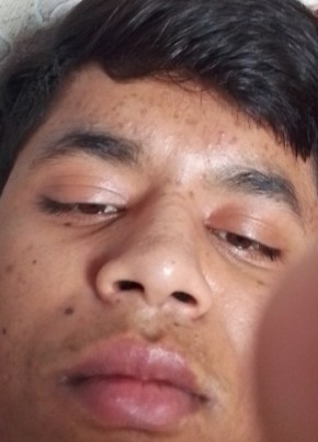 Pappu, 23, India, Surat