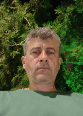 Calin из București 49 лет