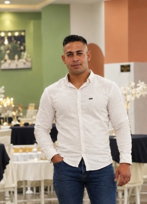 Ahmet из Aydın 19 лет