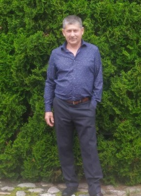 Андрей Яновский, 55, Lýðveldið Ísland, Hafnarfjörður