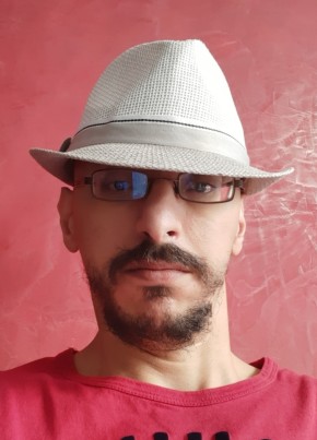 Hassan Dabaz , 45, République Française, Lille
