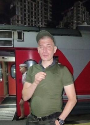 Андрей из Луги 39 лет