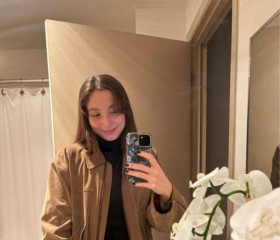 Sophia, 19, Ottawa