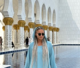 Leyla, 32, Abu Dhabi