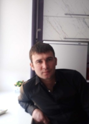 Иван, 38, Россия, Новочебоксарск