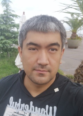 Илья из Тюмени 38 лет
