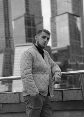 Илья из Москвы 35 лет