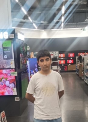 Mehmet YK из Gaziantep 18 лет