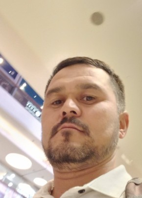 Akmal Khudoykulov, 20, Russia, Moscow