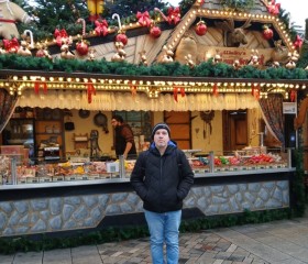 SLAVA, 44, Stuttgart