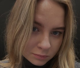 Polina, 19, Moscow