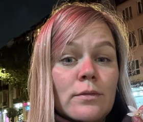 Mia, 37, Batumi