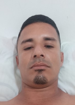Edison из Rosa Zarate 36 лет