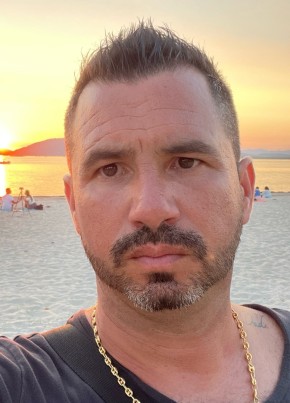 Sébastien, 42, République Française, Ajaccio