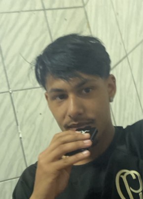 Oliveira из São Roque 18 лет