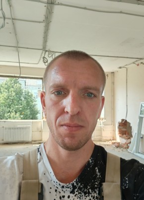 Павел из Узловаи 36 лет