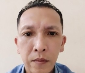 Tonn, 35, Kuching