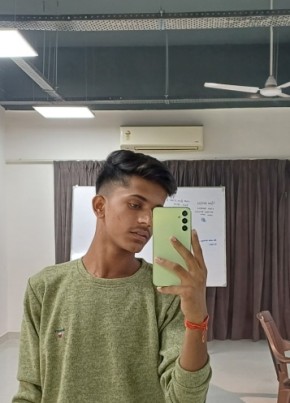 AKASH, 18, India, Delhi