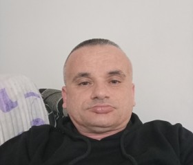Mrdr, 41, Belgrade