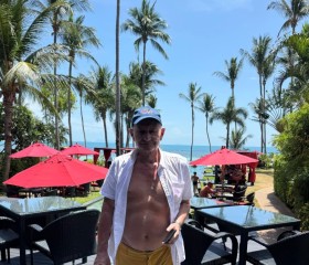 alexandre, 70, Paris