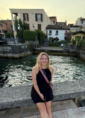 Anya, 39, Spain, Barcelona