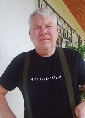 Anton, 69, Russia, Simferopol