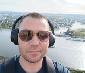 Vasul Shapoval, 39, Berlin