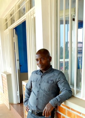 Claude, 25, République du Burundi, Ngozi