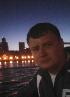 Олег, 39, Россия, Нижний Тагил