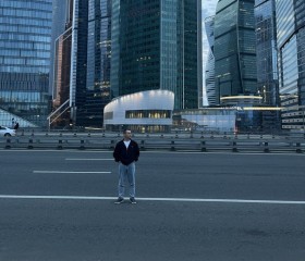 Ilya, 21, Chekhov
