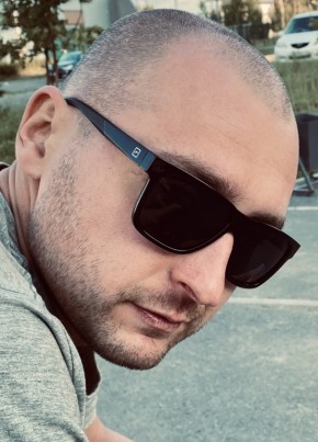 Денис из Тобольска 34 года