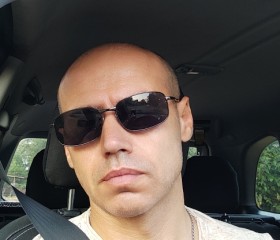 Anatoliy, 38, Washington D.C.