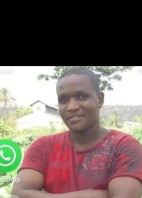 Eliakim Charz, 40, Tanzania, Dar es Salaam