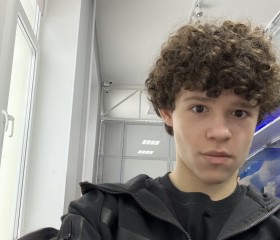 Mark, 18, Moscow